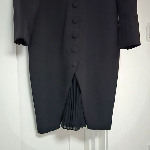 🆕️ Badgley Mischka Tailored Buttoned Long Sleeve Pleated Midi Dress in Black - Picture 5 of 16